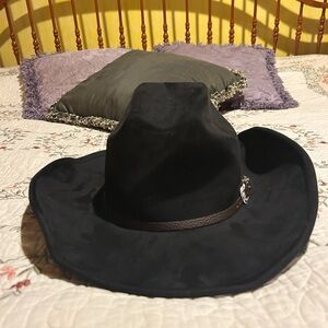 Cowboy hat for women and men in black